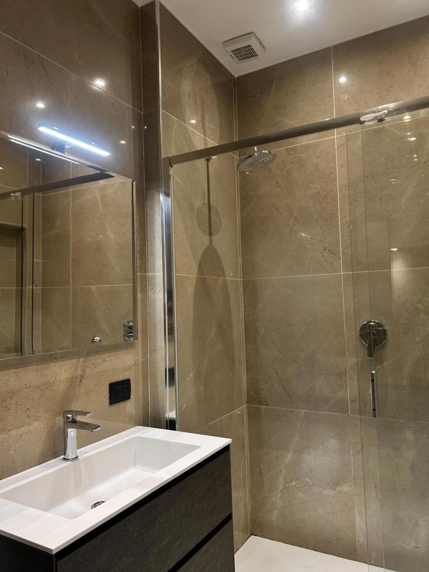 Davinci Apartament Near Duomo มิลาน ภายนอก รูปภาพ